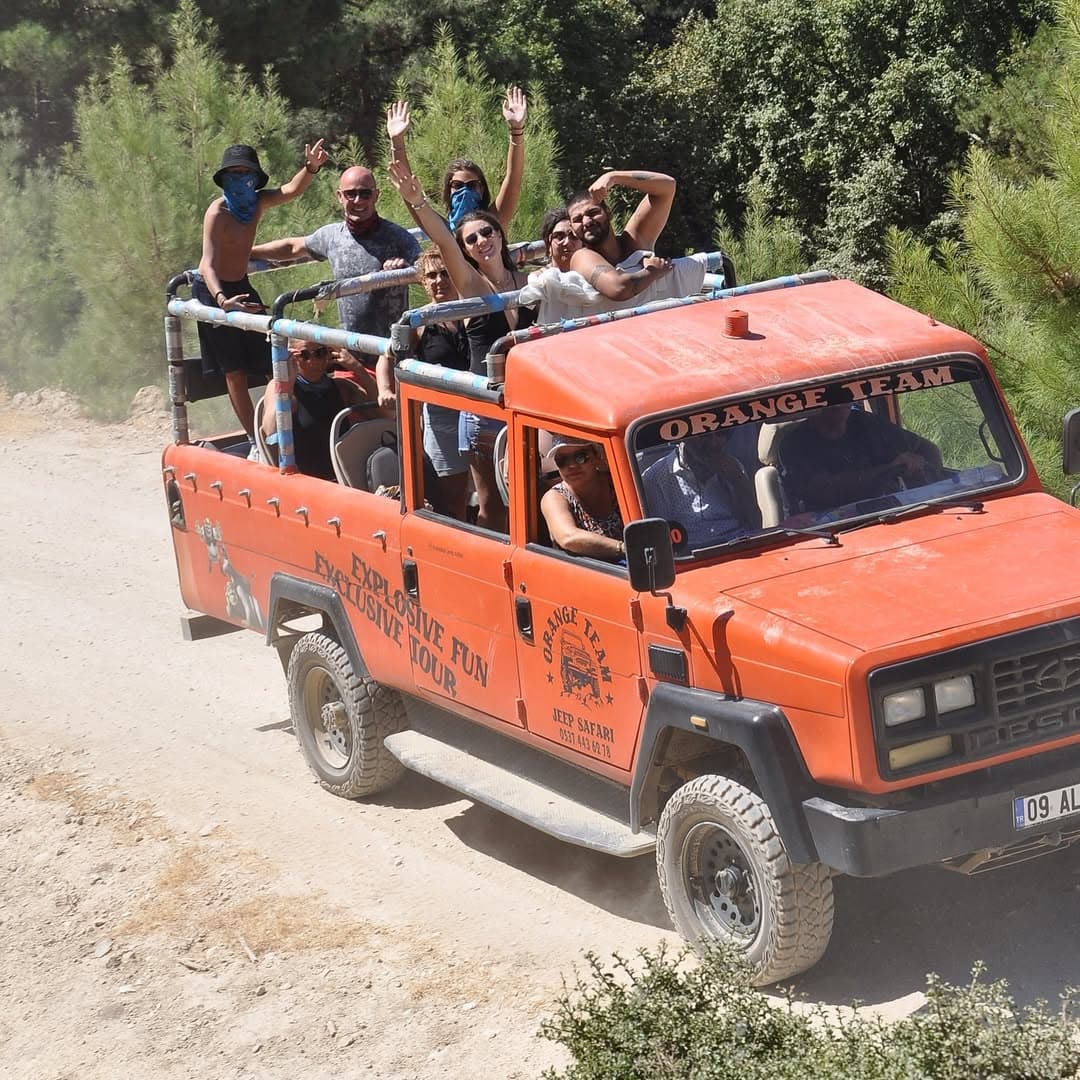 Kuşadası Cruise Limanı'ndan Jeep Safari — Tam Saatinde Dönüş Garantisi